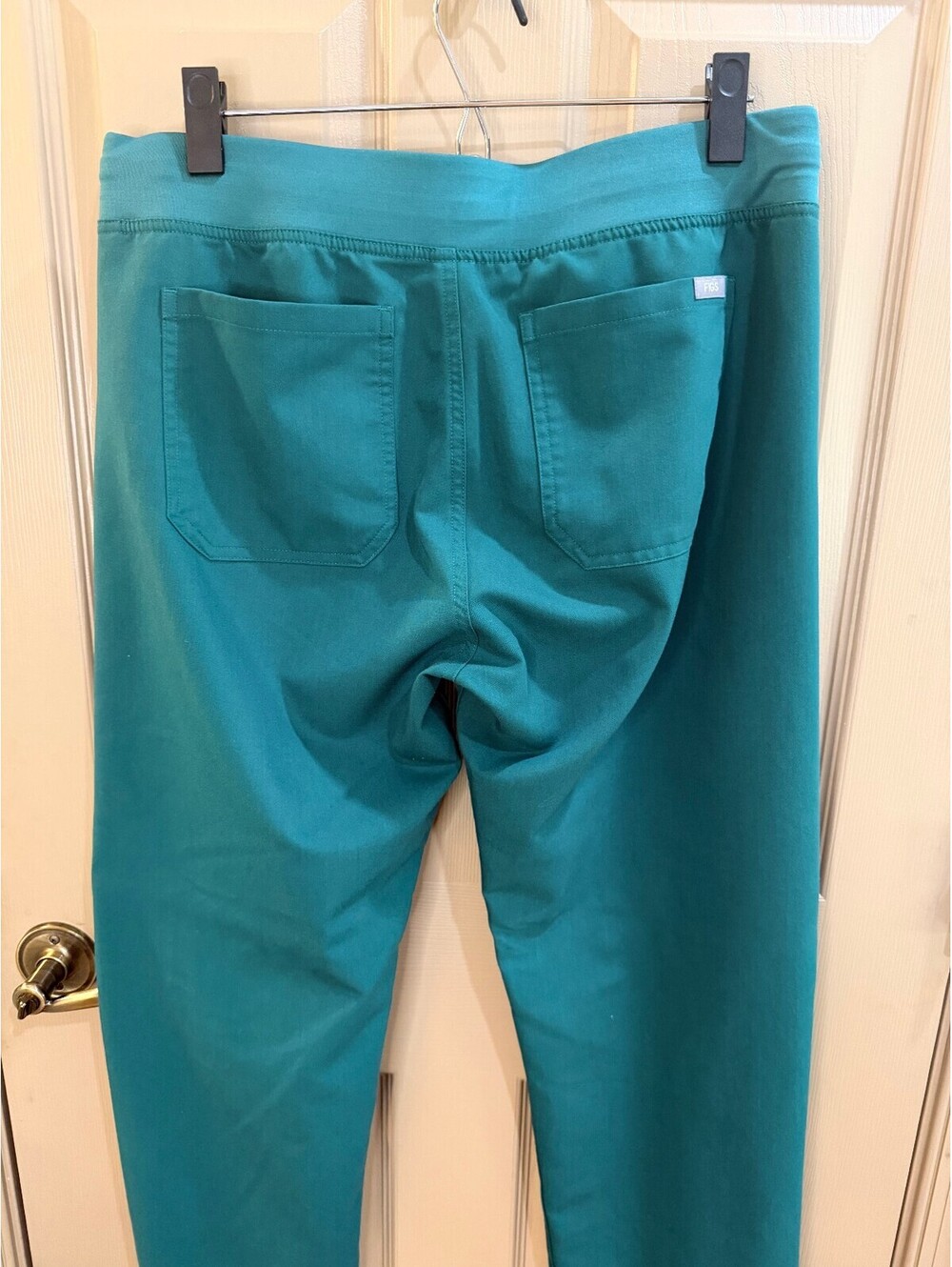FIGS Livingston Basic Scrub Pants – Forest Green – Size M 🌲💚 - Picture 4 of 6
